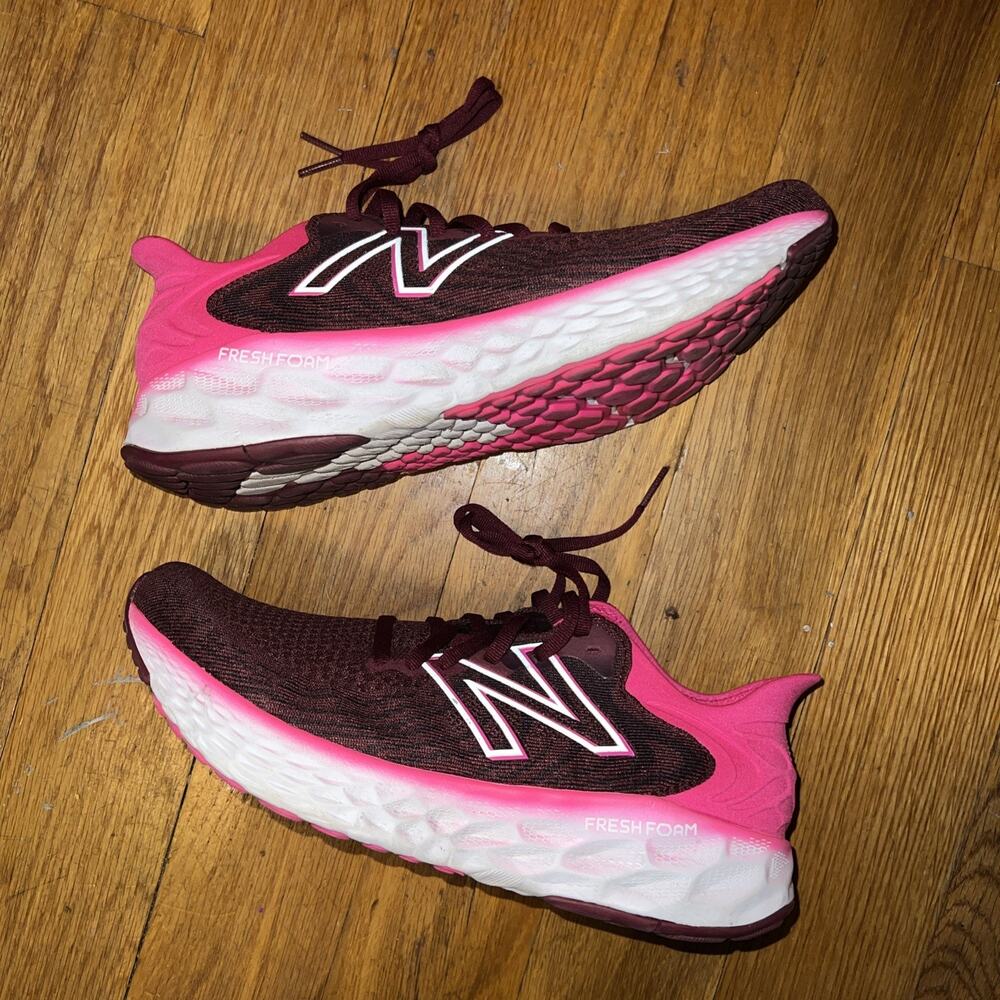 New Balance Fresh Foam 1080v11 Garnet Pink Glow Women Size 10/Men 8.5 running.NB